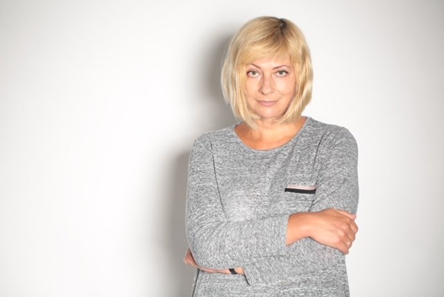 Read more about the article Podcast Then & Now #19 – Teresa Cherfas in conversation with Iryna Khalip